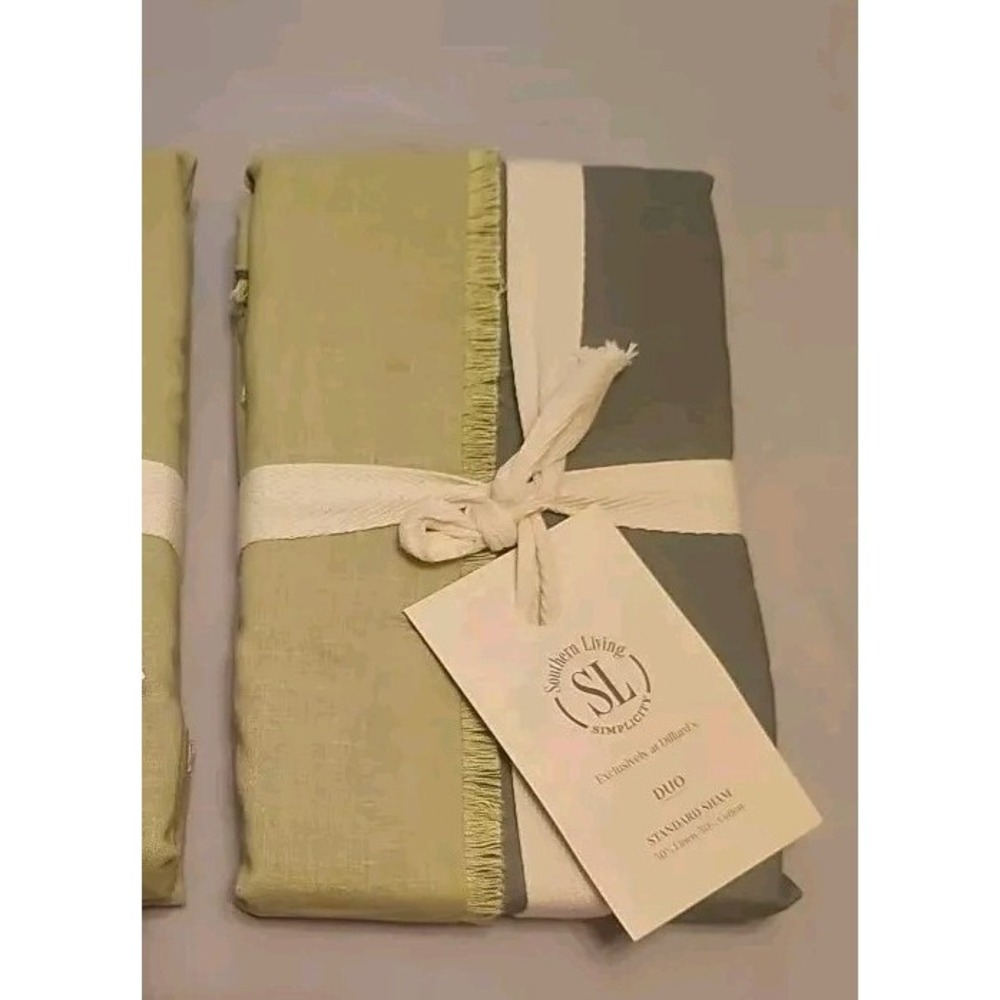 1 Standard Sham -  Southern Living Simplicity DUO Fringe Reversible Green